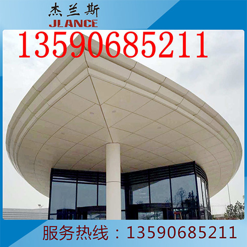 娄底高铁站出站厅